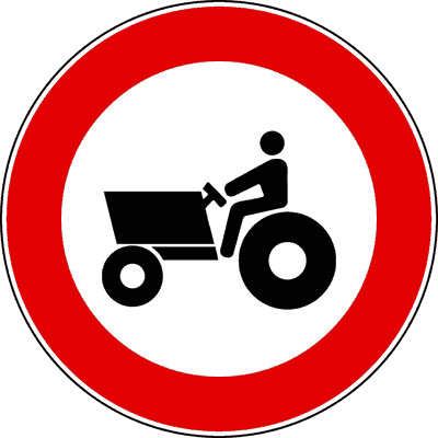 Segnale Transito vietato alle macchine agricole
